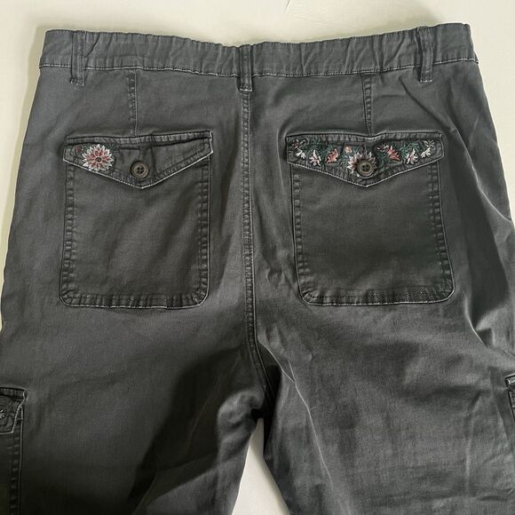Sundance Catalog Embroidered Cargo Pants Carbon Gray Womens Size 16 - Picture 4 of 6